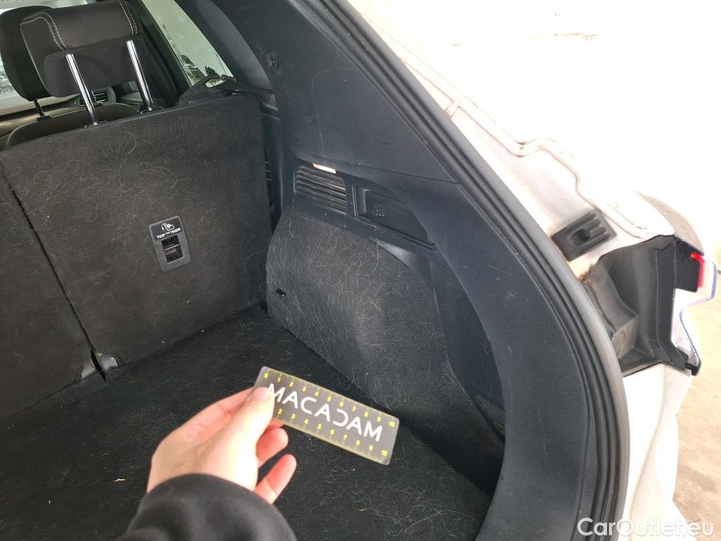  Ford  Kuga FORD  / 2019 / 5P / SUV 2.5 190 hybrid Flexifuel Pshift Vignale #20