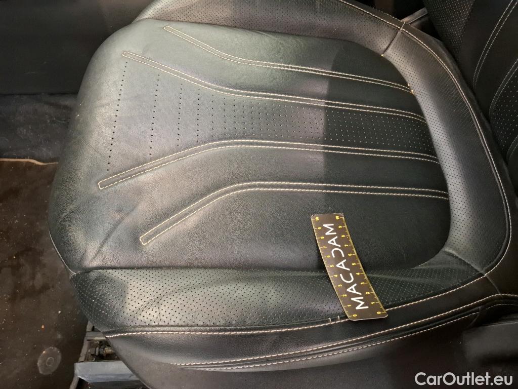  Ford  Kuga FORD  / 2019 / 5P / SUV 2.5 190 hybrid Flexifuel Pshift Vignale #8