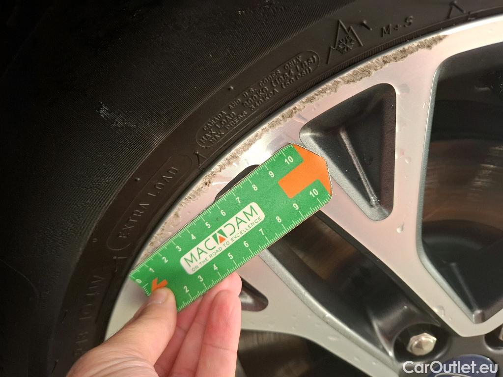  Ford  Kuga FORD  / 2019 / 5P / SUV 2.5 Duratec 225 ch PHEV eCVT Titanium #8