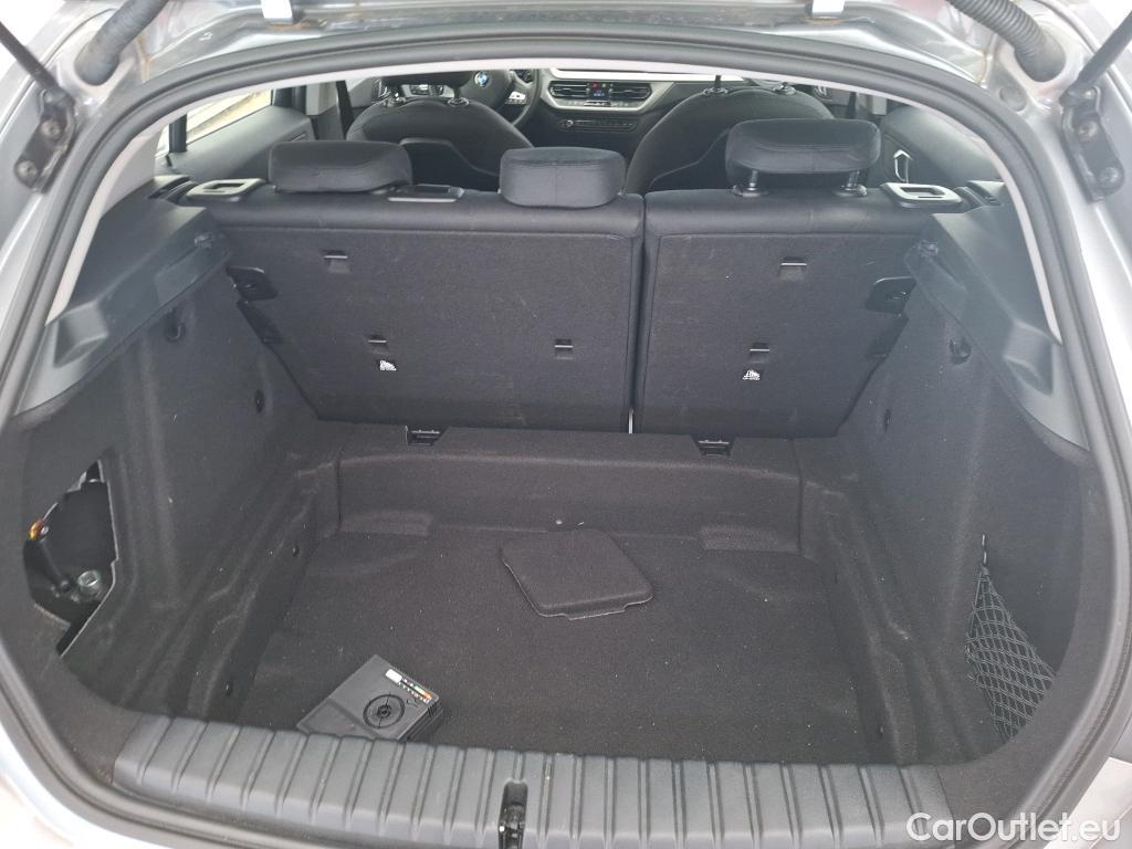  Bmw  Serie 1 BMW Série 1 / 2019 / 5P / Berline 116i DKG7 Business Design #4