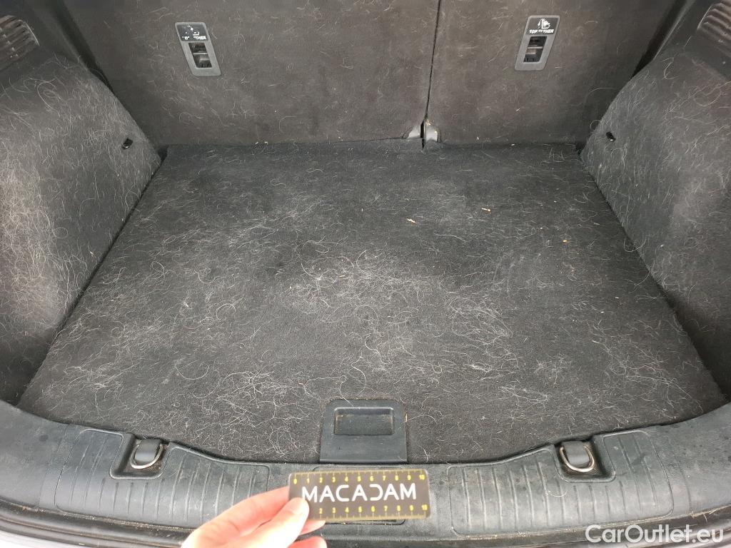  Ford  Kuga FORD  / 2019 / 5P / SUV 2.5 190 hybrid Flexifuel Pshift Vignale #18