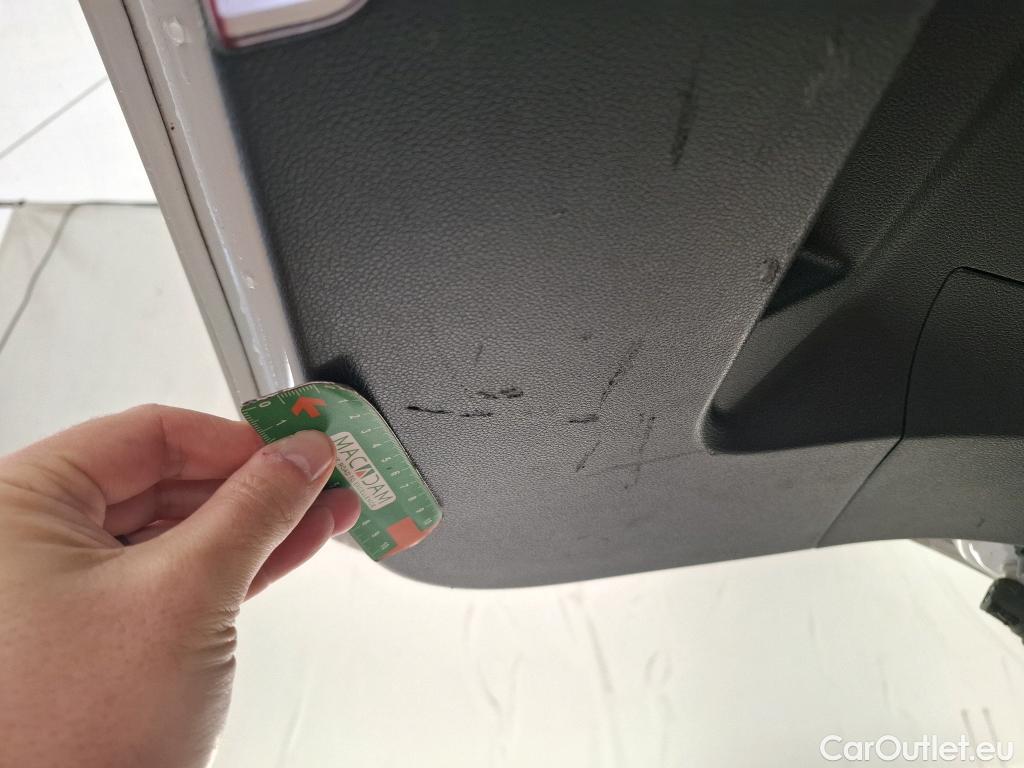  Volkswagen  Tiguan VOLKSWAGEN  / 2020 / 5P / SUV 2.0 TDI 150 DSG7 R-Line #18