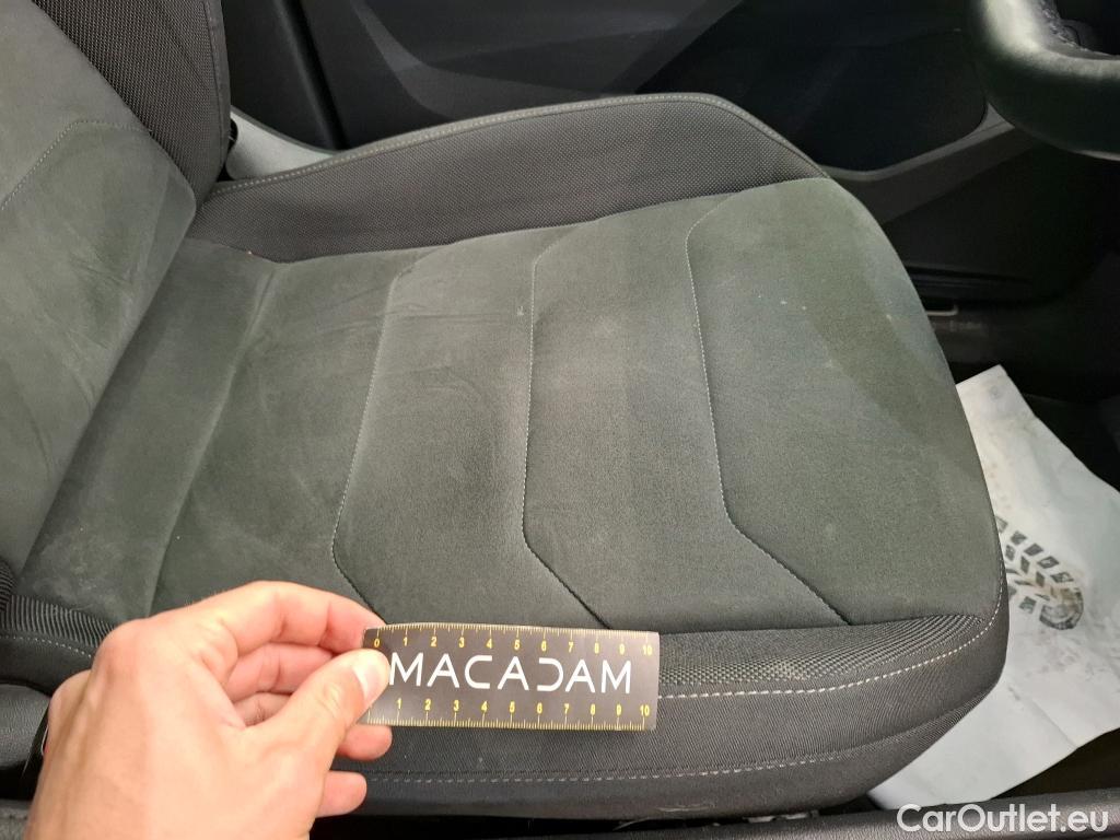  Volkswagen  Tiguan VOLKSWAGEN  / 2016 / 5P / SUV 2.0 TDI 150 DSG7 Match(SL) #16