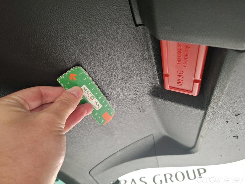  Volkswagen  Tiguan VOLKSWAGEN  / 2020 / 5P / SUV 2.0 TDI 150 DSG7 R-Line #17