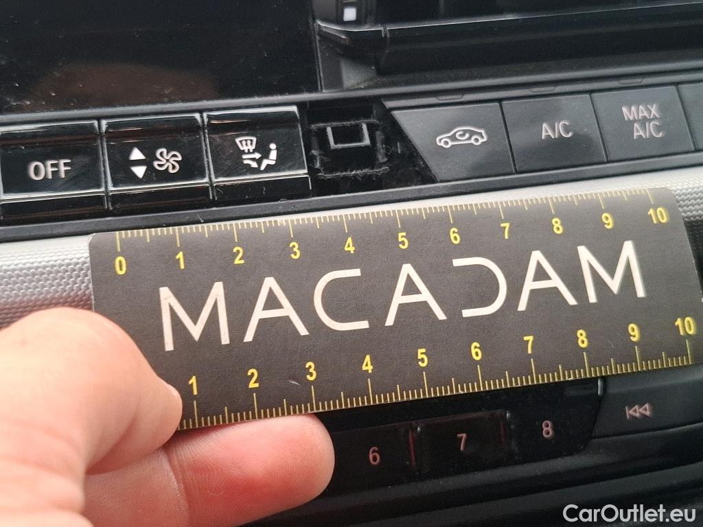  Bmw  Serie 1 BMW Série 1 / 2019 / 5P / Berline 1.5 116I Business Design #2