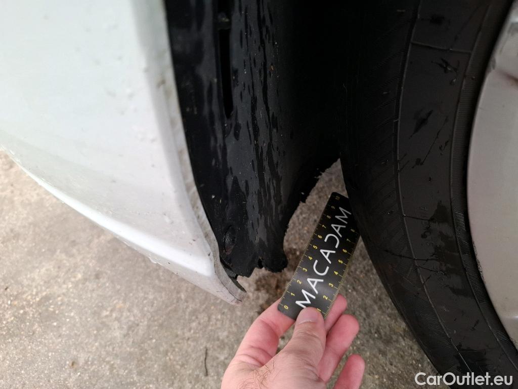  Volkswagen  Golf  VOLKSWAGEN / 2020 / 5P / Berline 2.0 TDI SCR 150 DSG7 Life Busi 1st #31