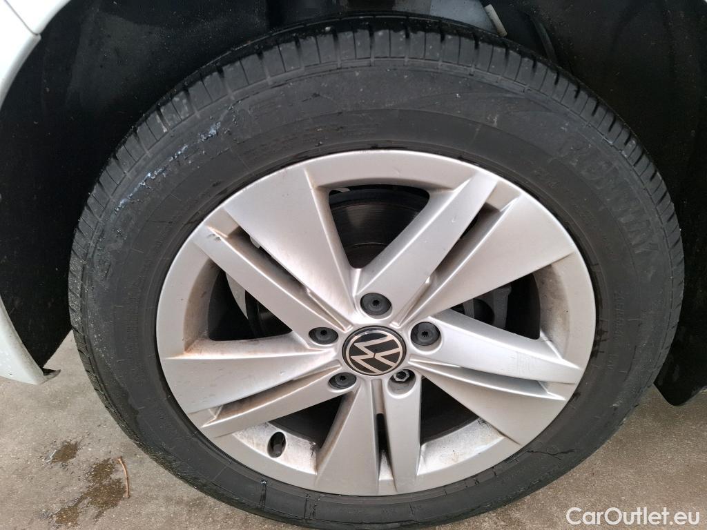  Volkswagen  Golf  VOLKSWAGEN / 2020 / 5P / Berline 2.0 TDI SCR 150 DSG7 Life Busi 1st #13