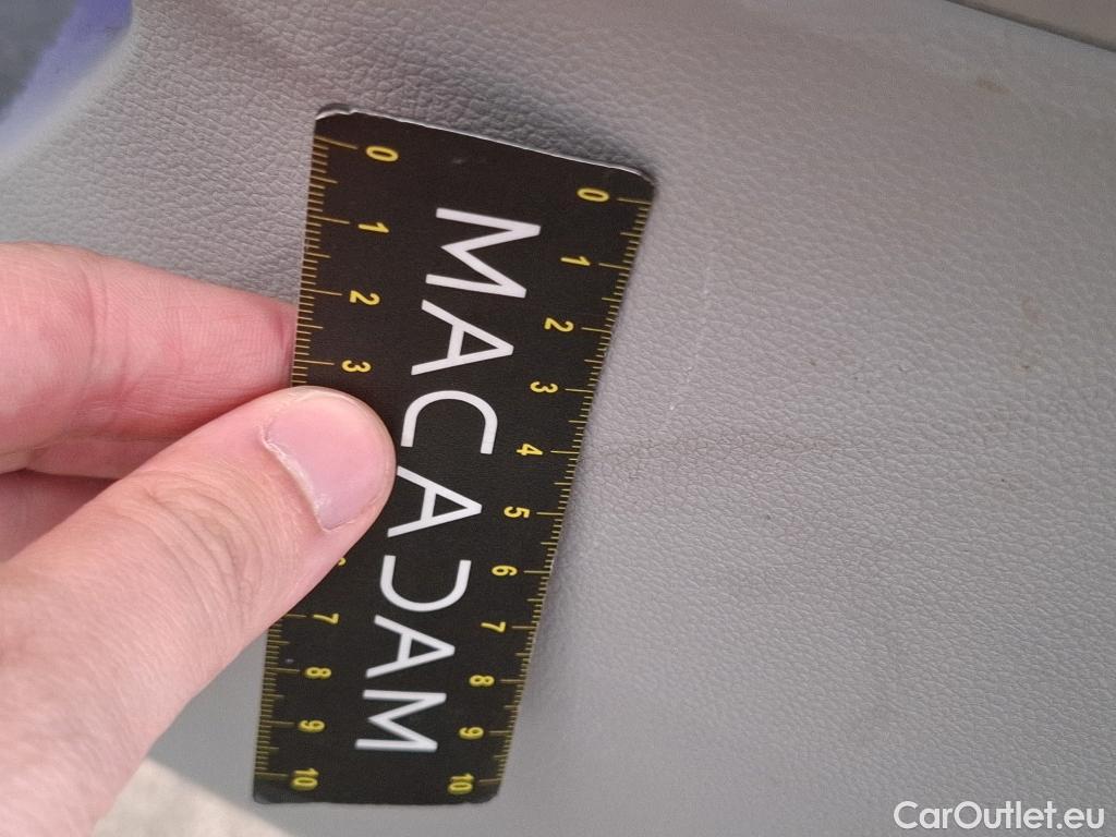  Volkswagen  Golf  VOLKSWAGEN / 2020 / 5P / Berline 2.0 TDI SCR 150 DSG7 Life Busi 1st #28