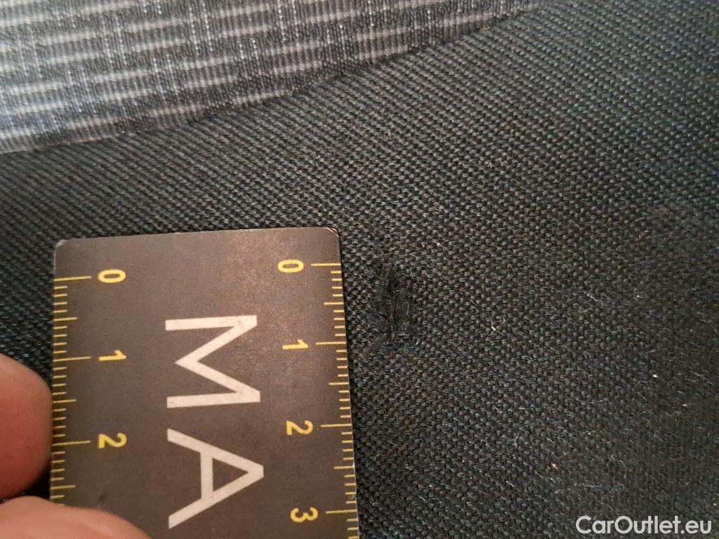  Bmw  Serie 1 BMW Série 1 / 2019 / 5P / Berline 1.5 116I Business Design #87