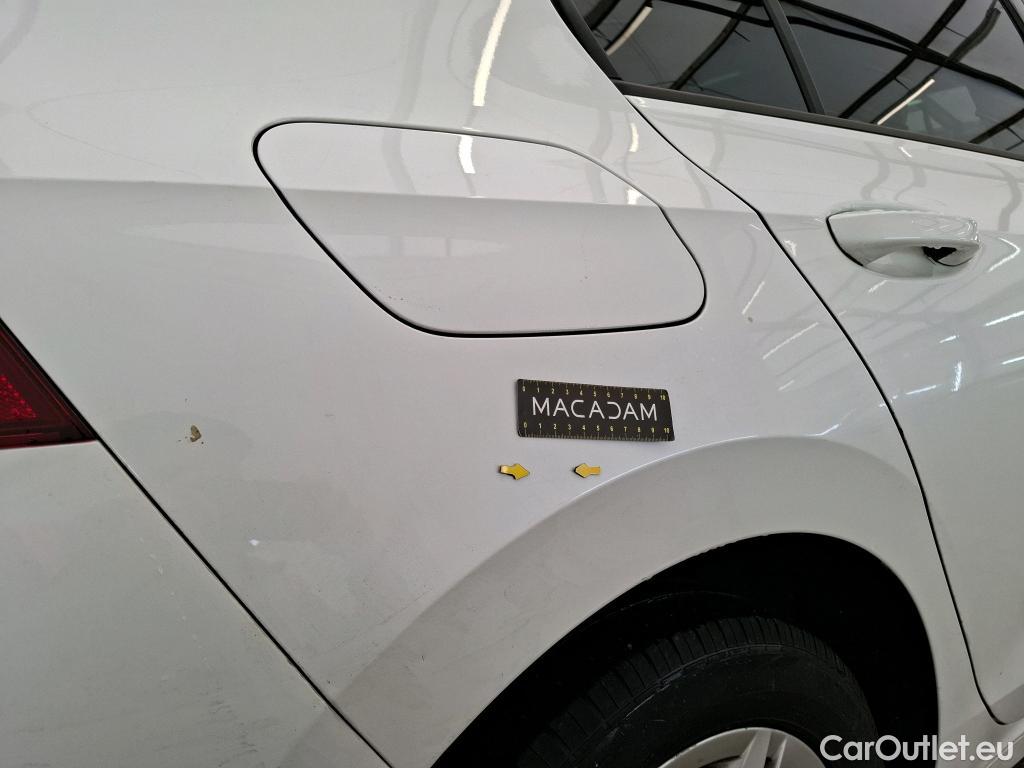  Volkswagen  Golf  VOLKSWAGEN / 2020 / 5P / Berline 2.0 TDI SCR 150 DSG7 Life Busi 1st #29