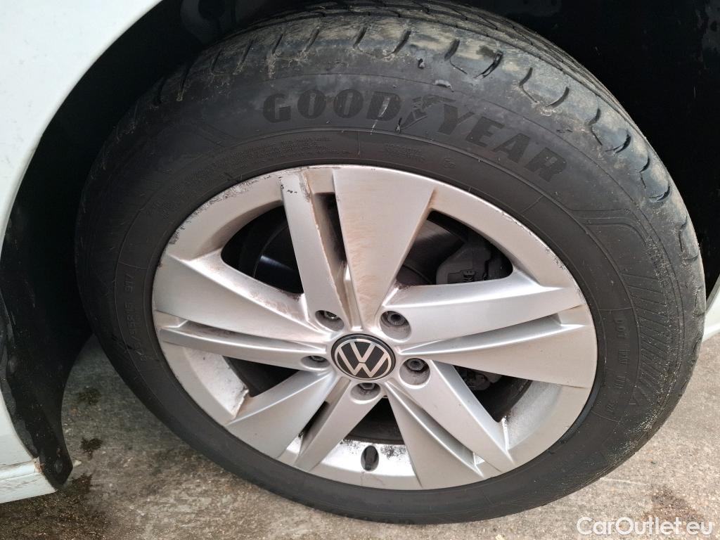  Volkswagen  Golf  VOLKSWAGEN / 2020 / 5P / Berline 2.0 TDI SCR 150 DSG7 Life Busi 1st #21