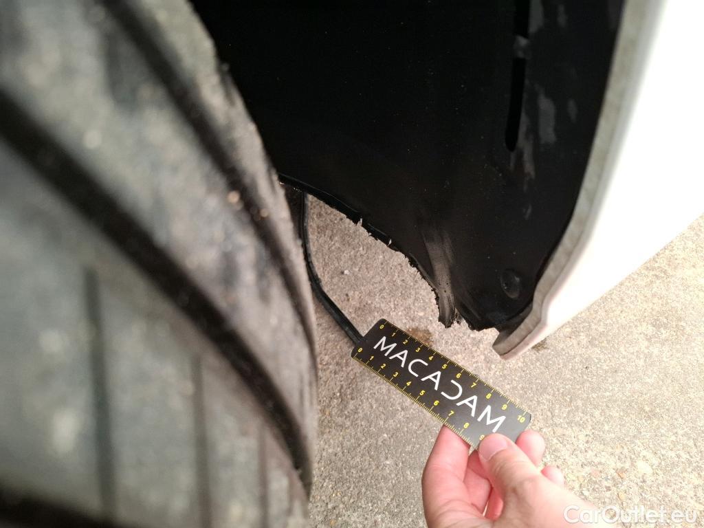  Volkswagen  Golf  VOLKSWAGEN / 2020 / 5P / Berline 2.0 TDI SCR 150 DSG7 Life Busi 1st #33