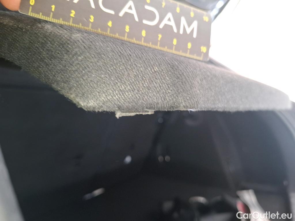  Bmw  Serie 1 BMW Série 1 / 2019 / 5P / Berline 1.5 116I Business Design #109