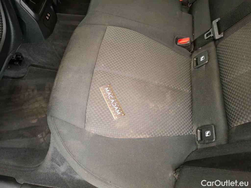  Bmw  Serie 1 BMW Série 1 / 2019 / 5P / Berline 1.5 116I Business Design #98