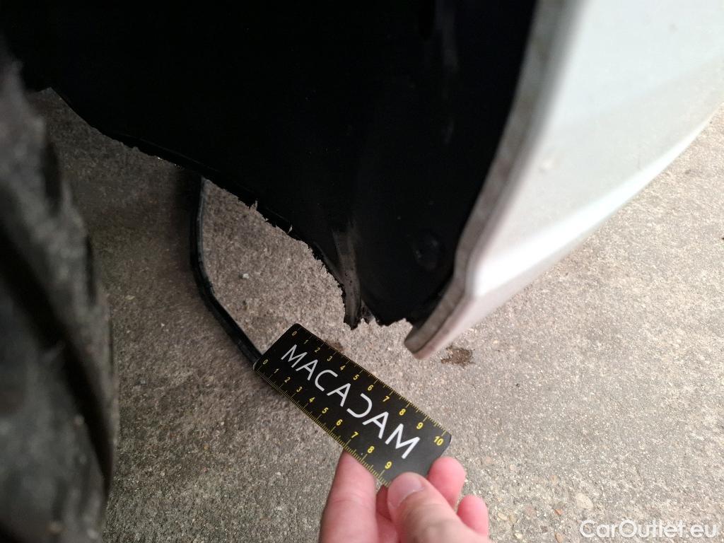  Volkswagen  Golf  VOLKSWAGEN / 2020 / 5P / Berline 2.0 TDI SCR 150 DSG7 Life Busi 1st #34