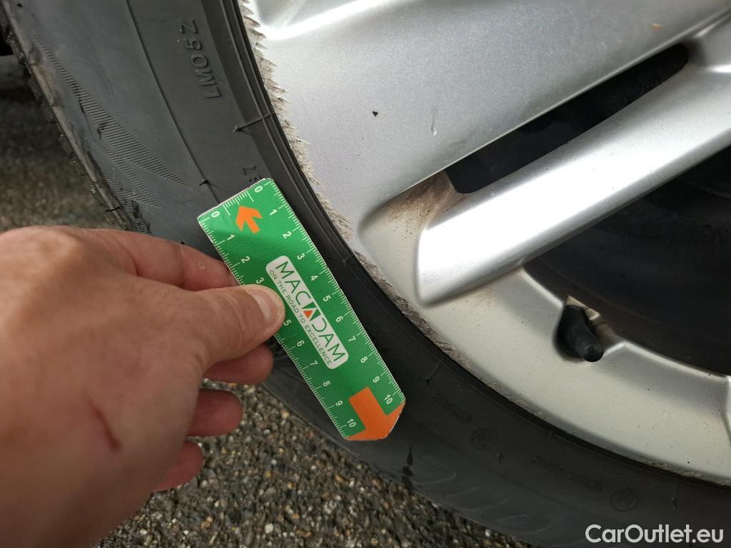  Opel   Grandland X Grandland X Elegance Business 1.5 130CV BVA8 E6d #37