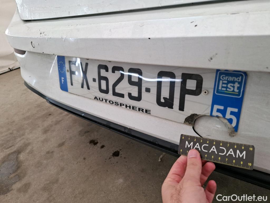  Volkswagen  Golf  VOLKSWAGEN / 2020 / 5P / Berline 2.0 TDI SCR 150 DSG7 Life Busi 1st #40