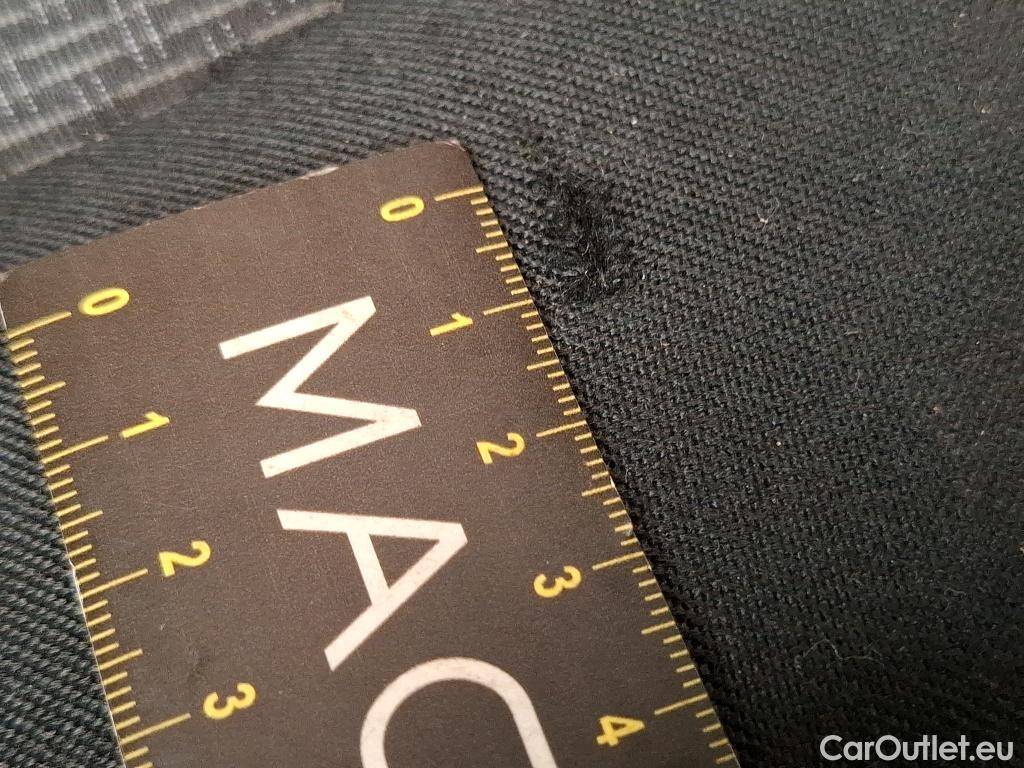  Bmw  Serie 1 BMW Série 1 / 2019 / 5P / Berline 1.5 116I Business Design #86