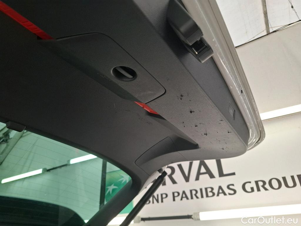  Volkswagen  Tiguan VOLKSWAGEN  / 2020 / 5P / SUV 2.0 TDI 150 DSG7 R-Line #15