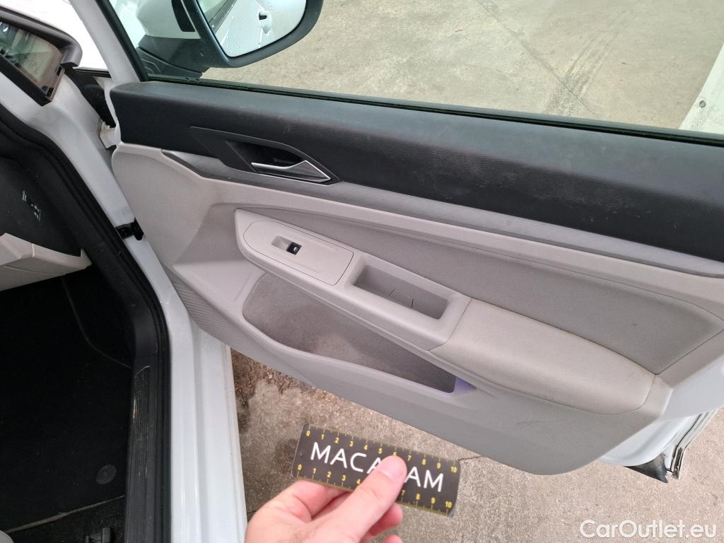  Volkswagen  Golf  VOLKSWAGEN / 2020 / 5P / Berline 2.0 TDI SCR 150 DSG7 Life Busi 1st #26