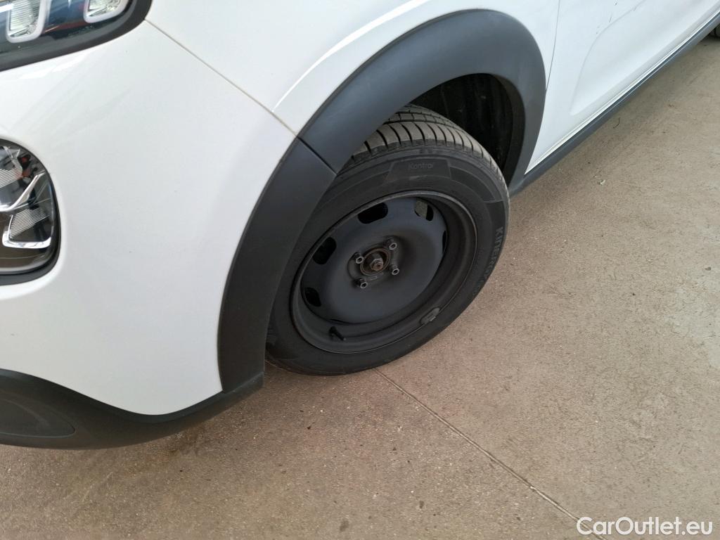  Citroen  C3  Feel 1.2 PureTech 80CV BVM5 E6d #14