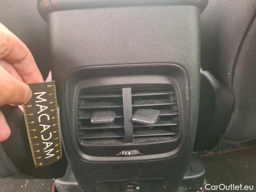  Ford  Kuga FORD  / 2019 / 5P / SUV 2.5 Dur 225 hybrid PHEV Pshi ST-Line Bus #51