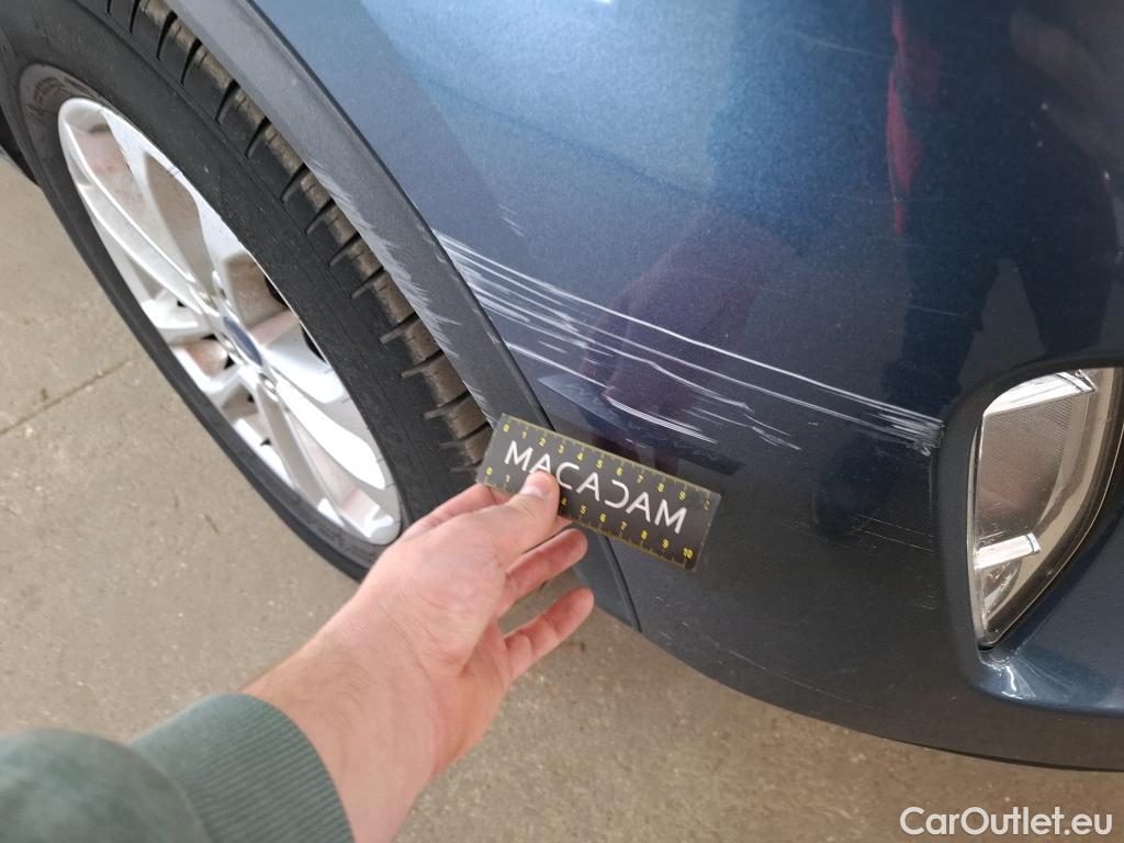  Ford  Kuga FORD  / 2019 / 5P / SUV 190 Hybrid I-AWD(FHEV) Powershi Titanium #6