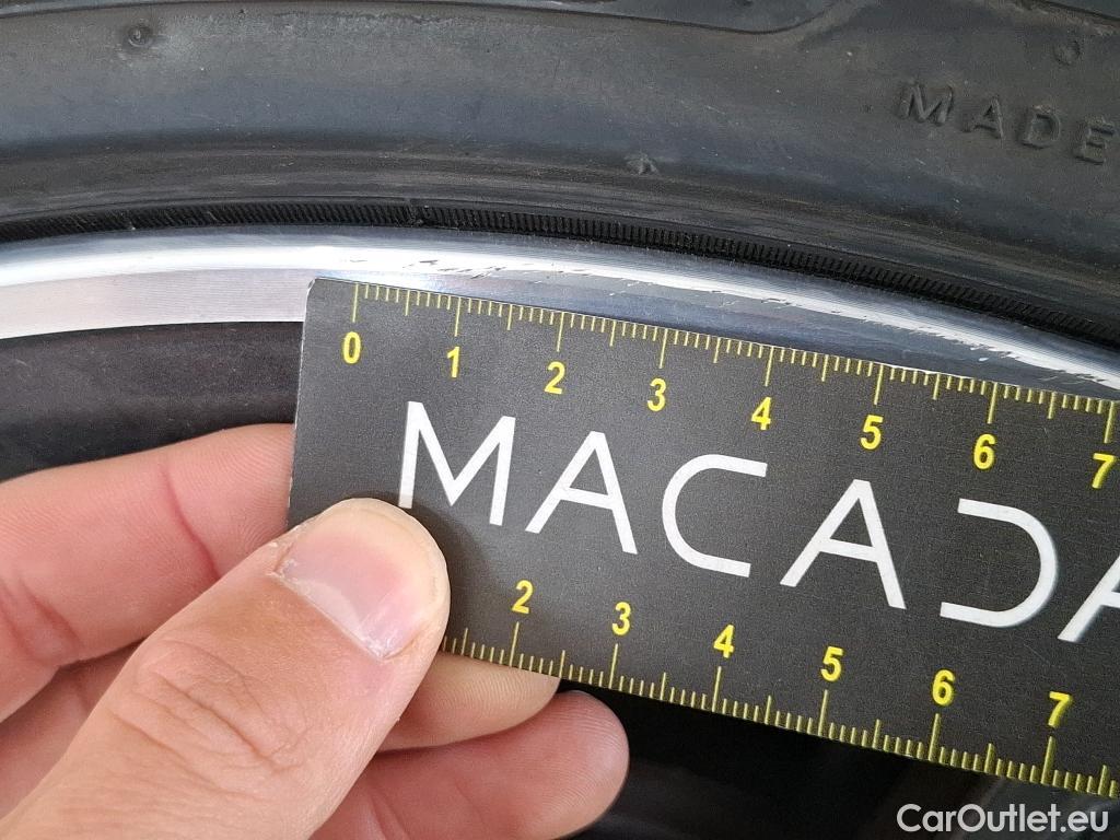  Bmw  Serie 1 BMW Série 1 / 2019 / 5P / Berline 116i DKG7 Business Design #5