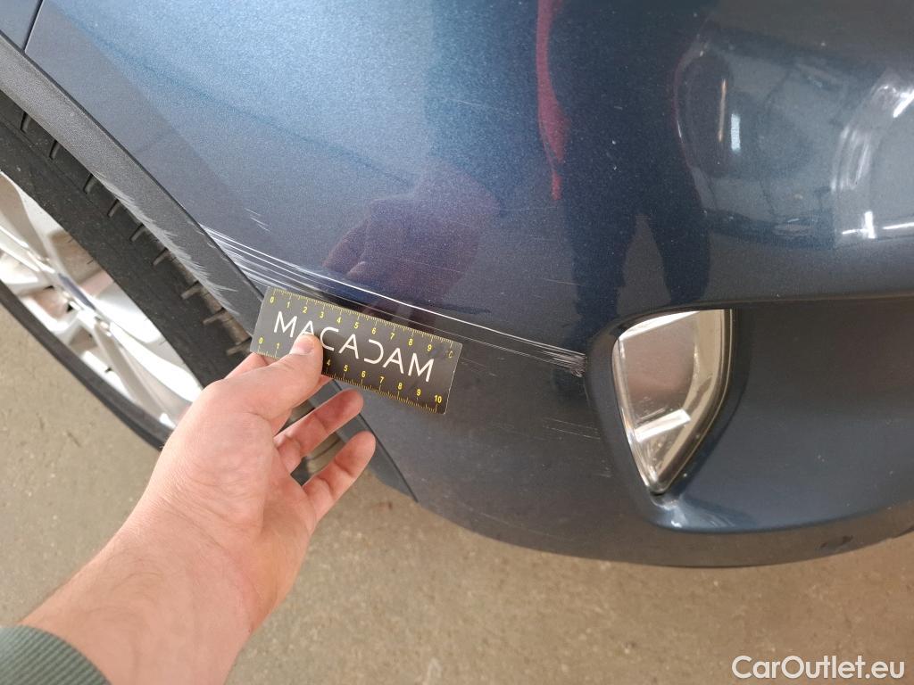  Ford  Kuga FORD  / 2019 / 5P / SUV 190 Hybrid I-AWD(FHEV) Powershi Titanium #8