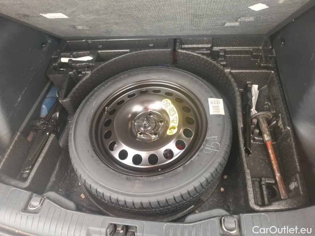  Ford  Kuga FORD  / 2019 / 5P / SUV 2.5 Dur 225 hybrid PHEV Pshi ST-Line Bus #44