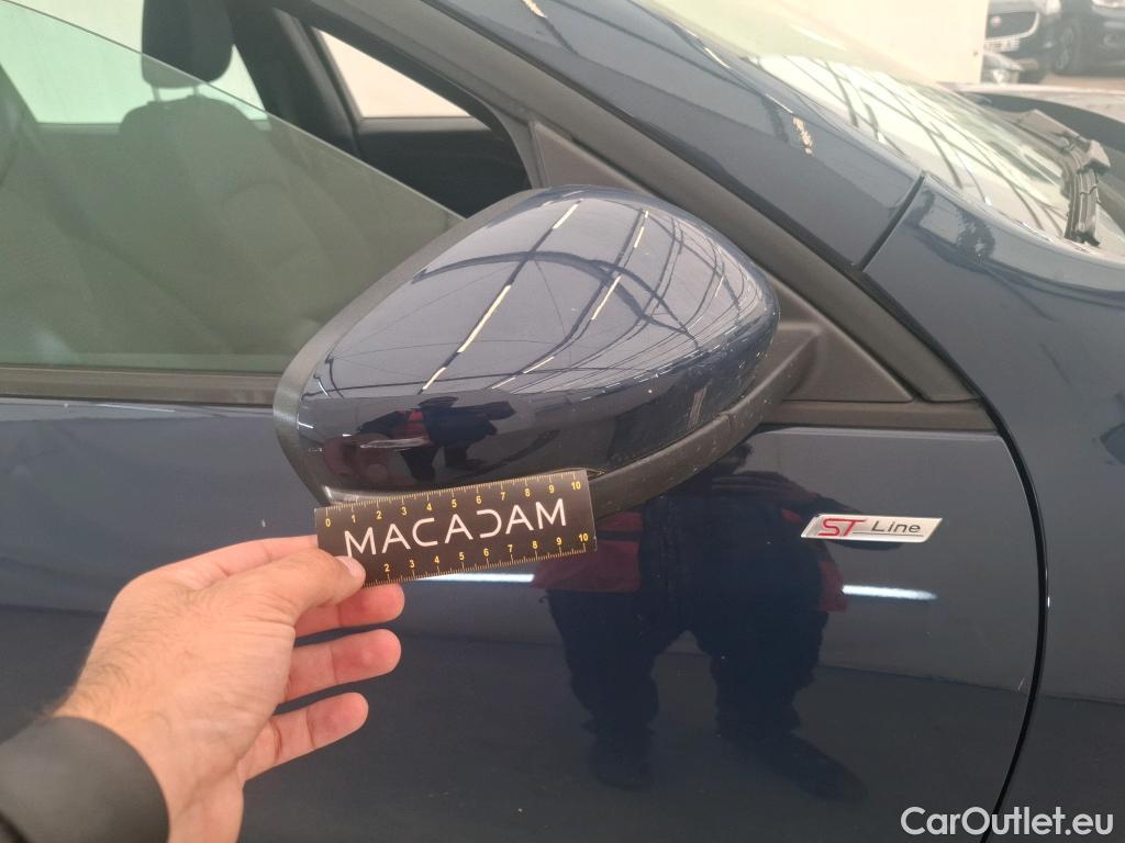  Ford  Kuga FORD  / 2019 / 5P / SUV 2.5 Dur 225 hybrid PHEV Pshi ST-Line Bus #64