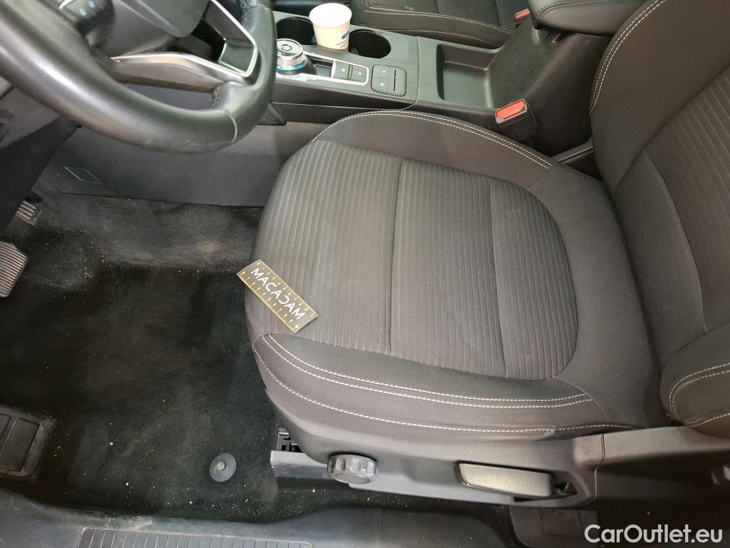  Ford  Kuga FORD  / 2019 / 5P / SUV 190 Hybrid I-AWD(FHEV) Powershi Titanium #84