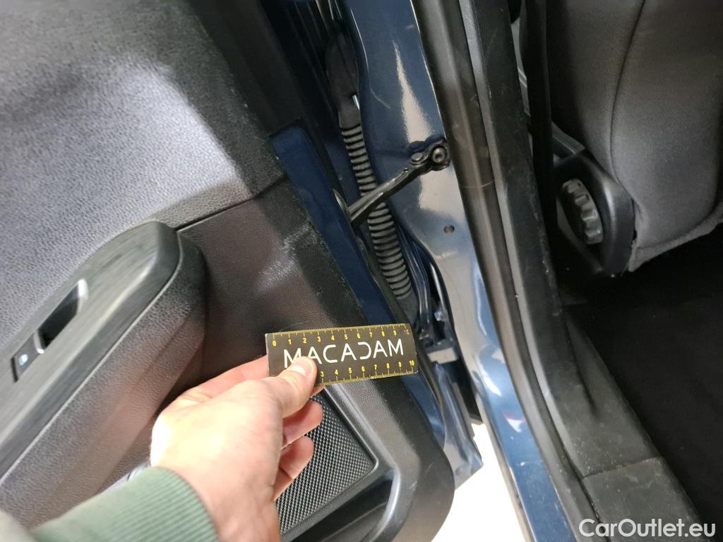  Ford  Kuga FORD  / 2019 / 5P / SUV 190 Hybrid I-AWD(FHEV) Powershi Titanium #72