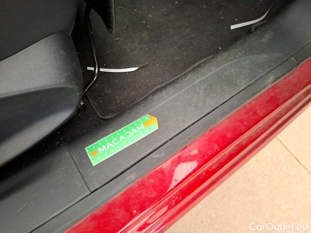  Peugeot  208  Allure Business 1.2 PureTech 110CV BVM6 E6dT #16