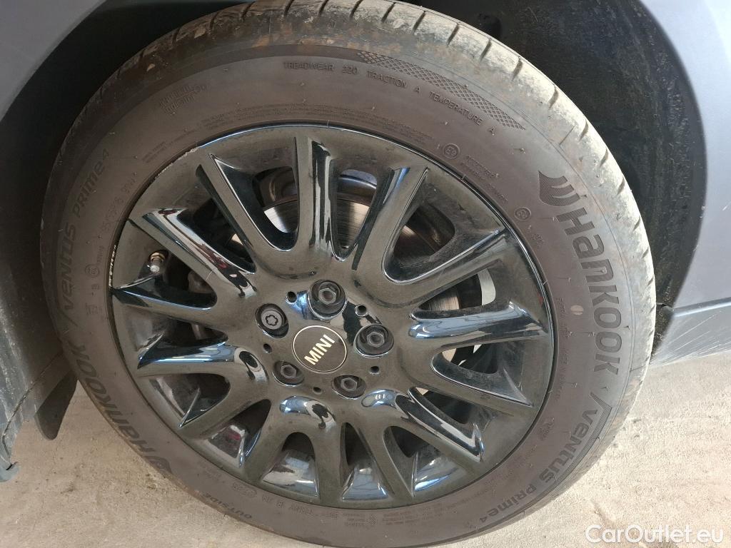  Mini  Cooper MINI Mini / 2021 / 5P / Berline One Edition Camden 102 ch BVA7 #8