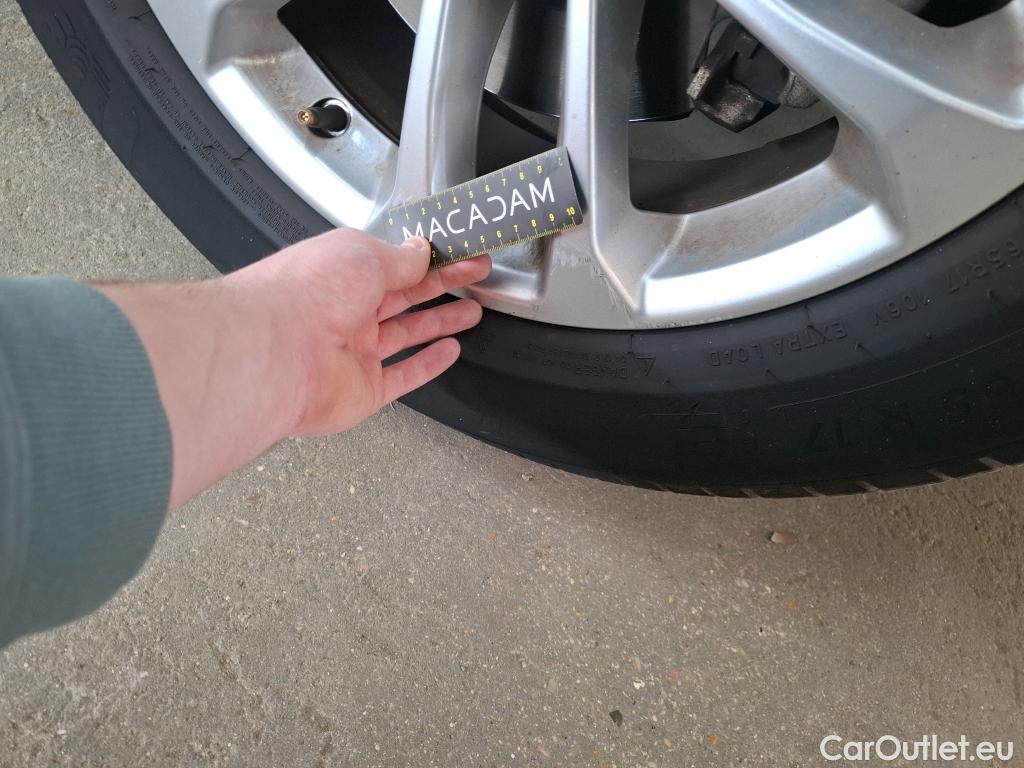  Ford  Kuga FORD  / 2019 / 5P / SUV 190 Hybrid I-AWD(FHEV) Powershi Titanium #45