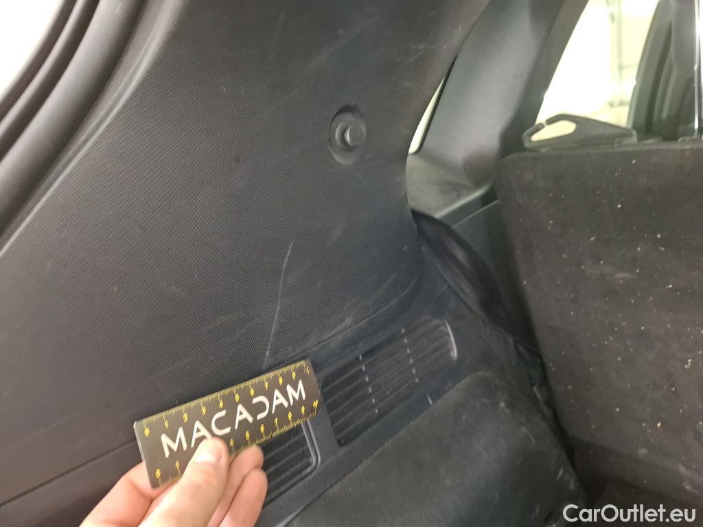  Ford  Kuga FORD  / 2019 / 5P / SUV 190 Hybrid I-AWD(FHEV) Powershi Titanium #55