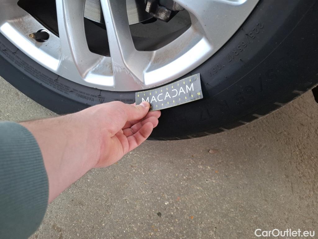  Ford  Kuga FORD  / 2019 / 5P / SUV 190 Hybrid I-AWD(FHEV) Powershi Titanium #43