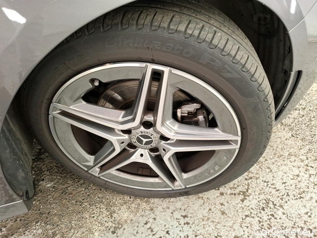  Mercedes  B-Klasse MERCEDES-BENZ Classe B / 2022 / 5P / monospace B 200 d AMG Line #1