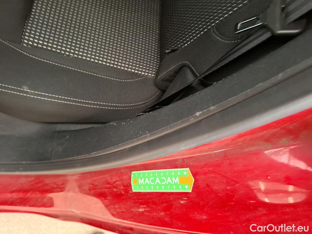  Peugeot  208  Allure Business 1.2 PureTech 110CV BVM6 E6dT #50