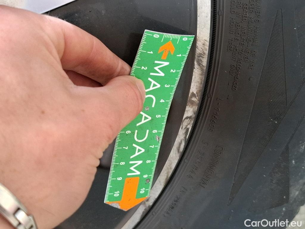  Mercedes  GLA MERCEDES-BENZ  / 2020 / 5P / SUV 1.3  200 BUSINESS LINE DCT #29