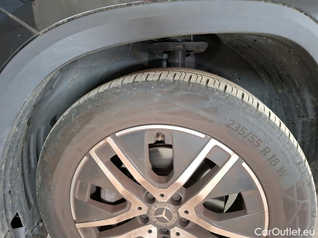  Mercedes  GLA MERCEDES-BENZ  / 2020 / 5P / SUV 1.3  200 BUSINESS LINE DCT #36