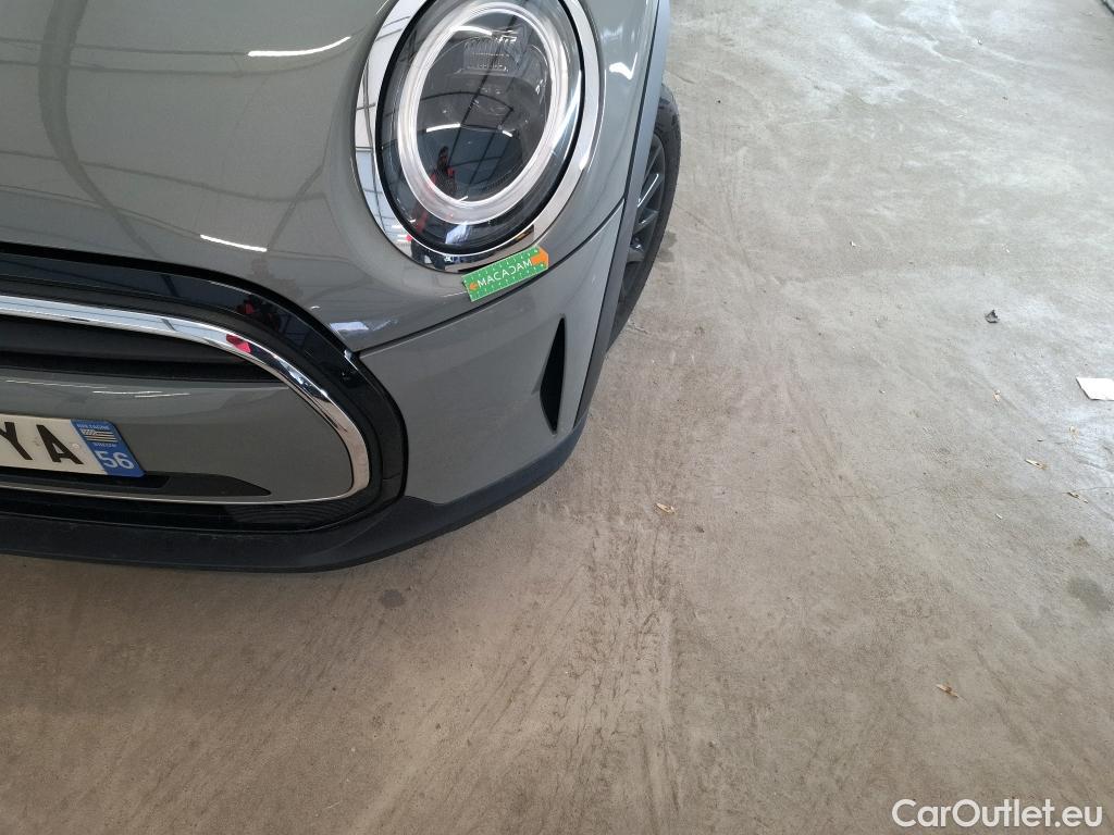  Mini  Cooper MINI Mini / 2021 / 5P / Berline One Edition Camden 102 ch BVA7 #22
