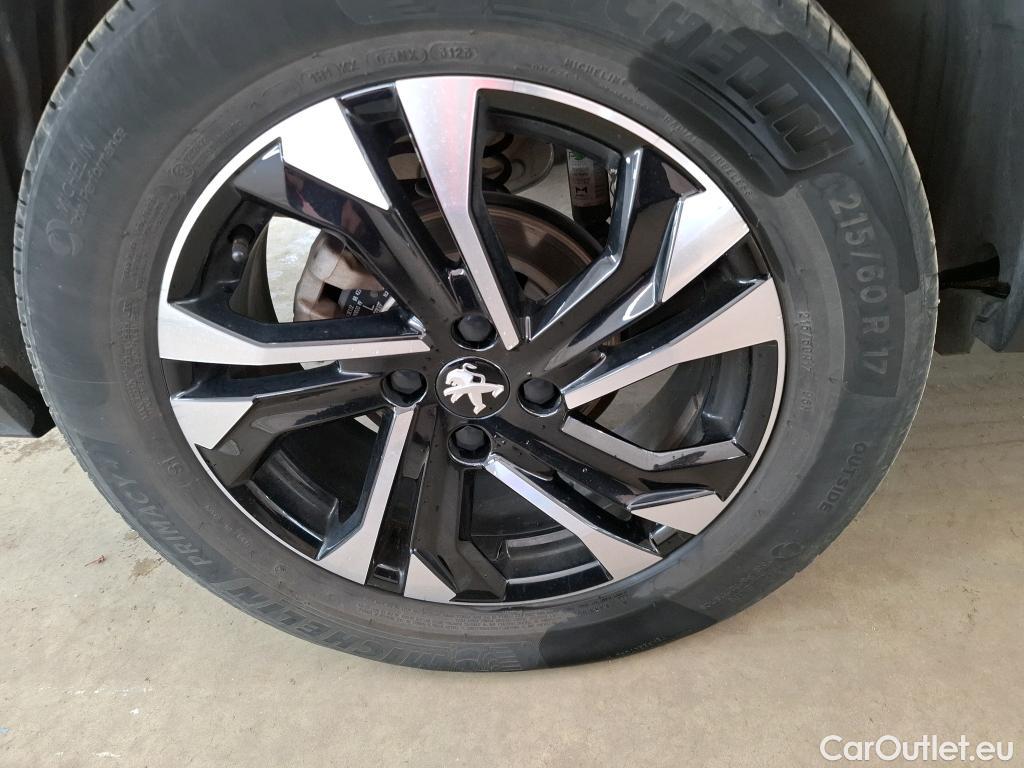  Peugeot  2008  Allure Pack 1.2 PureTech 100CV BVM6 E6d #8