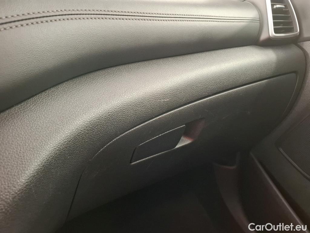  Hyundai  Tucson HYUNDAI  / 2018 / 5P / SUV 1.6 CRDI 115 HYBRID 48V CREATIVE #13