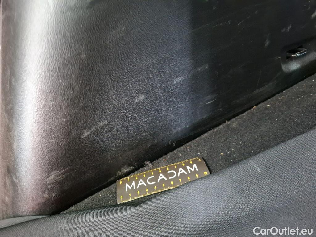  Ford  Kuga FORD  / 2019 / 5P / SUV 190 Hybrid I-AWD(FHEV) Powershi Titanium #62