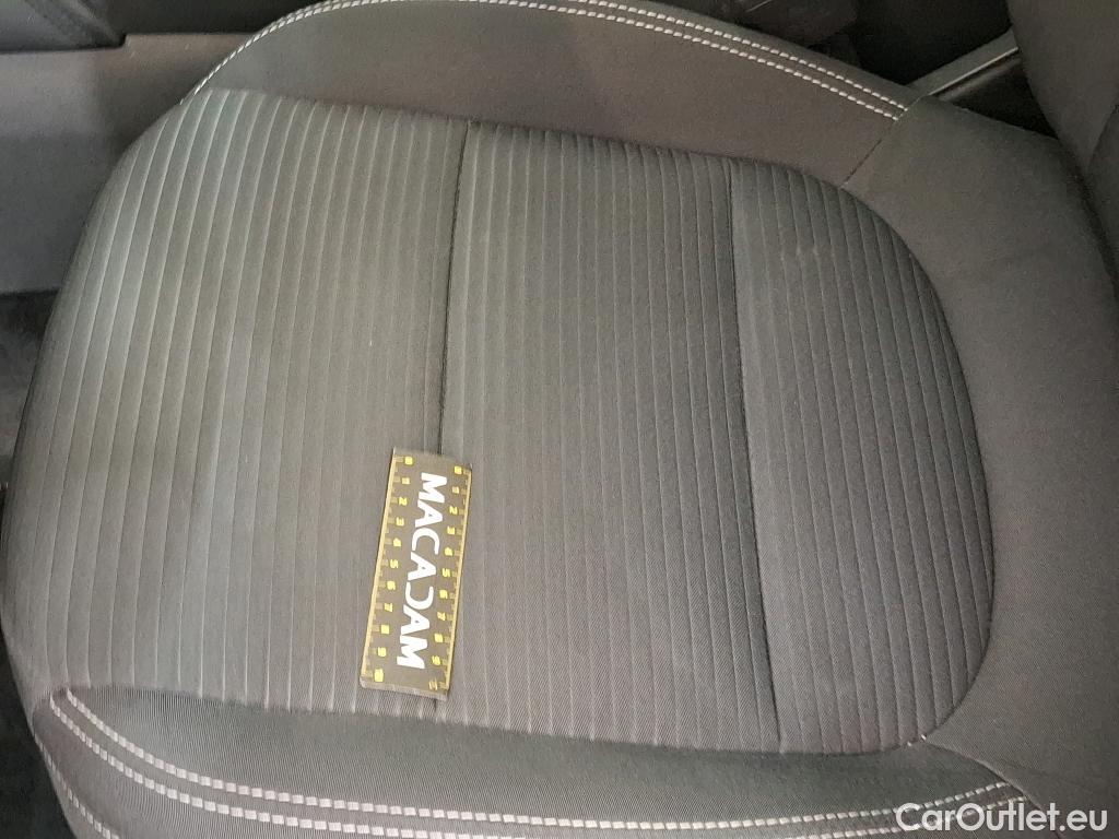  Ford  Kuga FORD  / 2019 / 5P / SUV 190 Hybrid I-AWD(FHEV) Powershi Titanium #86