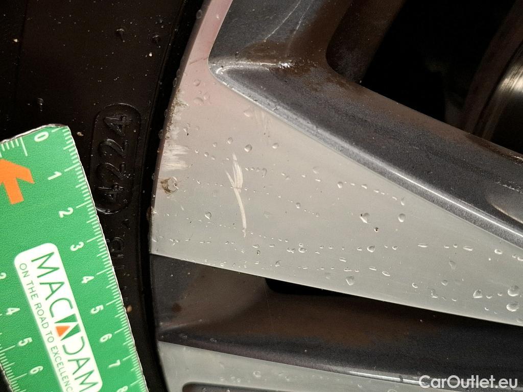  Peugeot  2008  Allure Business 1.2 PureTech 130CV BVA6 E6dT #29