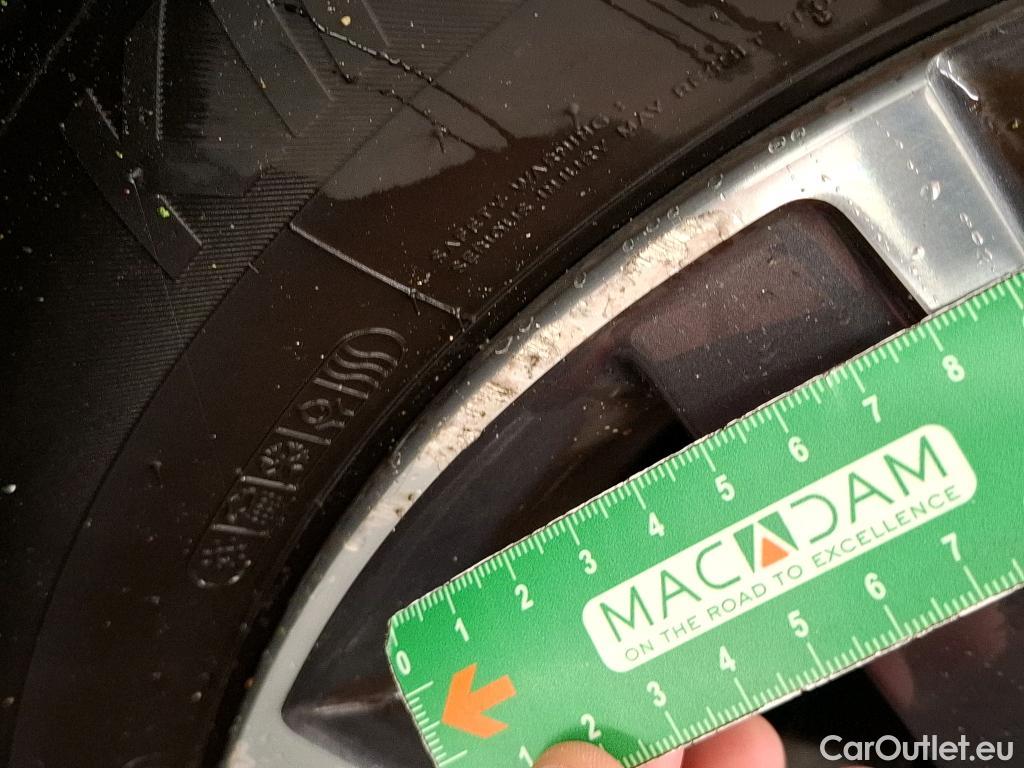  Peugeot  2008  Allure Business 1.2 PureTech 130CV BVA6 E6dT #28