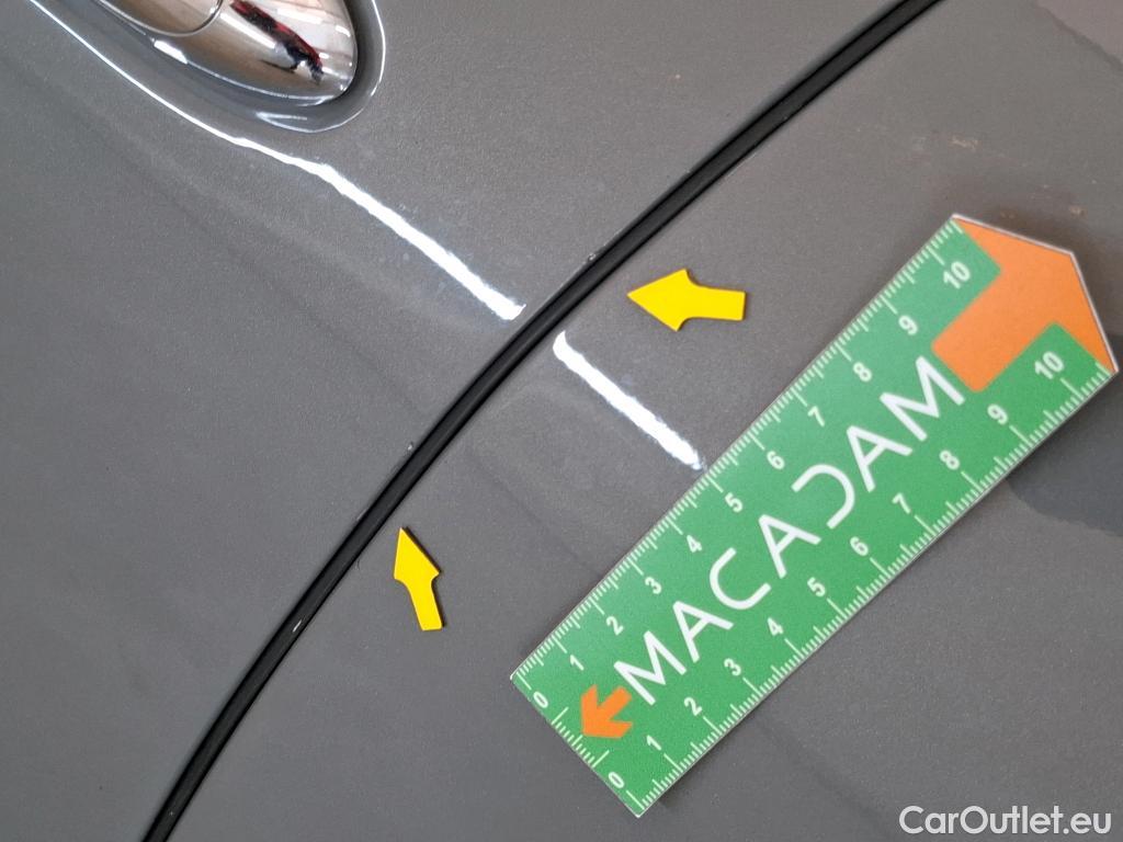  Mini  Cooper MINI Mini / 2021 / 5P / Berline One Edition Camden 102 ch BVA7 #18